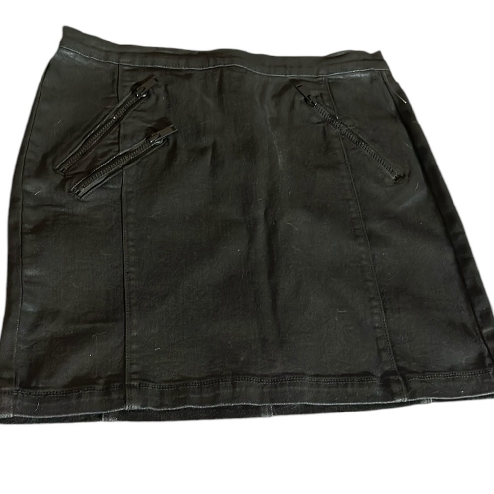 Calvin Klein size 10 black coated or waxed  denim skirt leather look NWOT